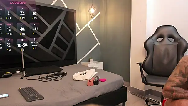 Apolo Bianco  online show from December 3, 2025, 11:14 pm