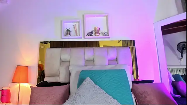 emmy r online show from October 11, 2025, 12:06 pm