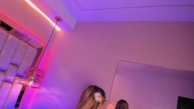 Snapshot of VioletaAbel chatting on October 24, 2025, 11:31 am VioletaAbel online show from October 24, 2025, 11:31 am