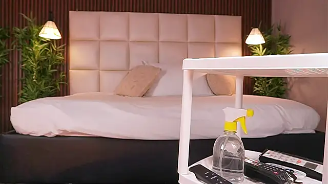 EriKlein online show from April 20, 2026, 10:55 pm