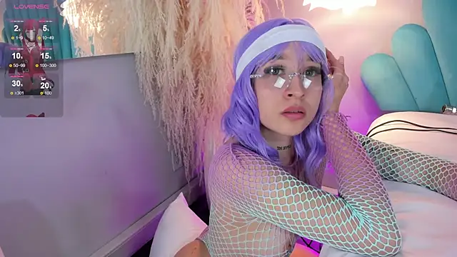 EriKlein online show from November 4, 2025, 10:02 pm