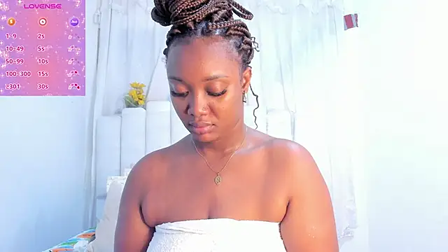 RoxannaBlanche online show from September 29, 2025, 12:55 pm