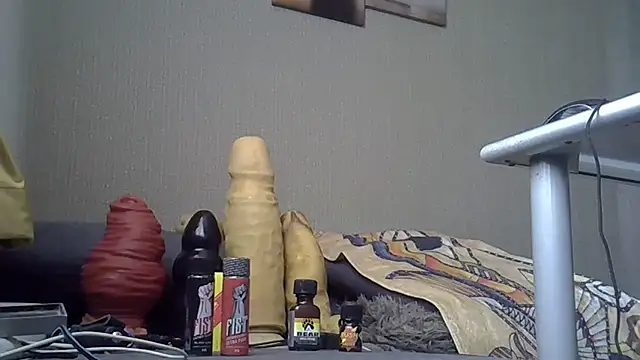 FISTCAMM online show from October 5, 2025, 11:34 am