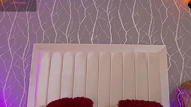 madison fox1 online show from November 29, 2025, 1:44 pm