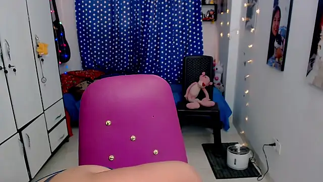 claryssa  online show from November 8, 2025, 9:40 pm