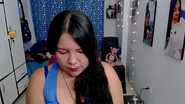 Snapshot of claryssa_ chatting on October 22, 2025, 8:08 pm claryssa online show from October 22, 2025, 8:08 pm