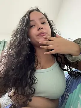 Snapshot of CurlyGirl_1 chatting on January 24, 2025, 11:48 am CurlyGirl 1 online show from January 24, 2025, 11:48 am