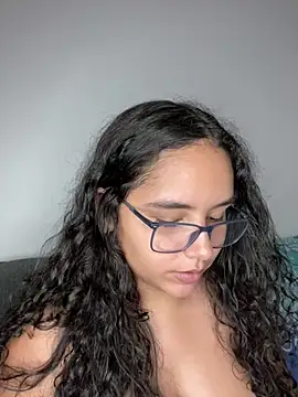 Snapshot of CurlyGirl_1 chatting on January 24, 2025, 5:53 pm CurlyGirl 1 online show from January 24, 2025, 5:53 pm