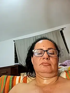 Snapshot of Eunice73 chatting on January 24, 2025, 12:42 am Eunice73 online show from January 24, 2025, 12:42 am