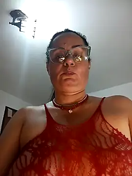 Snapshot of Eunice73 chatting on January 4, 2025, 10:45 pm Eunice73 online show from January 4, 2025, 10:45 pm