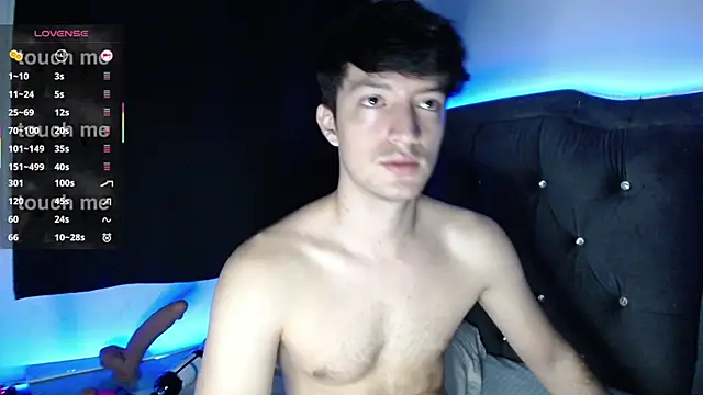 Snapshot of henry_diiaz chatting on February 6, 2026, 10:55 am henry diiaz online show from February 6, 2026, 10:55 am