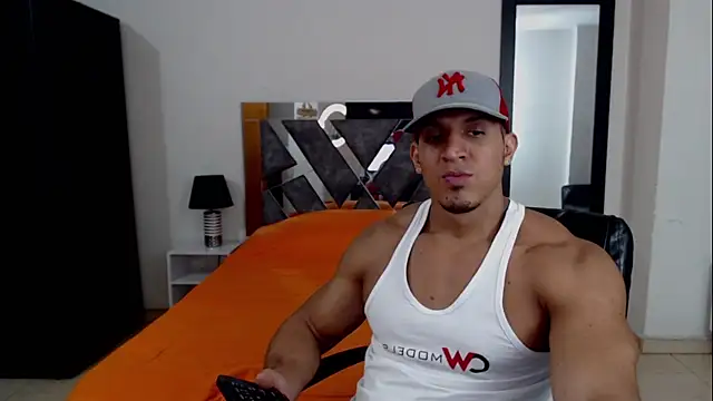 Snapshot of Frank_heaven01 chatting on September 18, 2025, 1:30 am Frank heaven01 online show from September 18, 2025, 1:30 am