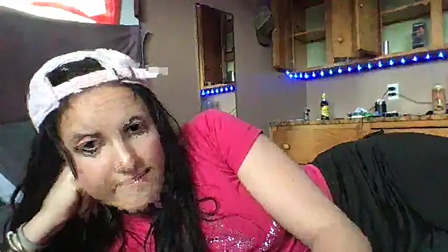 kittycatkendra online show from April 15, 2026, 6:34 pm
