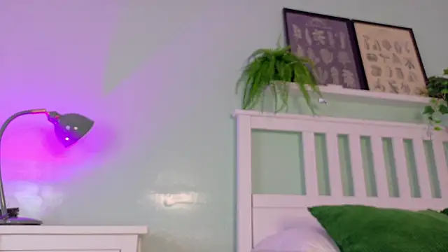 CristalCornner  online show from September 26, 2025, 7:54 pm