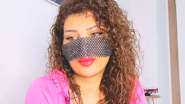 Turkish Latina online show from May 28, 2026, 10:43 am