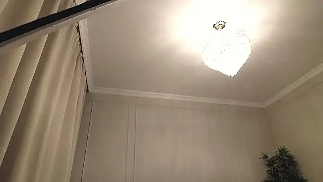 Snapshot of Miriam_fox chatting on October 18, 2025, 4:31 pm Miriam fox online show from October 18, 2025, 4:31 pm