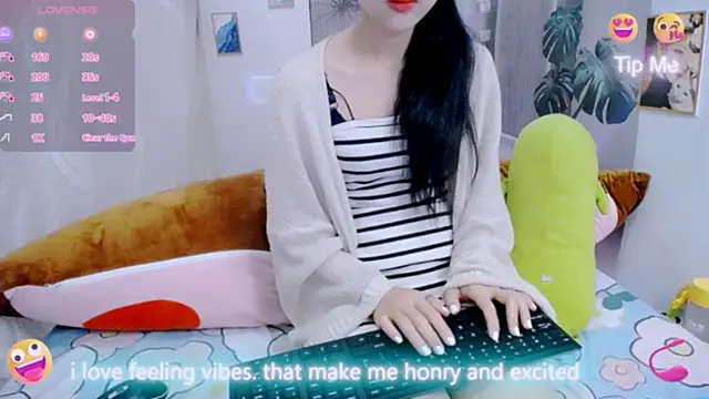 Ly   online show from March 12, 2026, 3:23 am