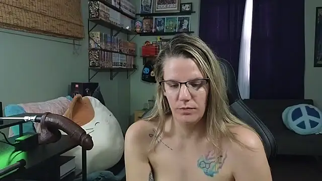 Sarahtineke online show from December 11, 2024, 7:46 pm