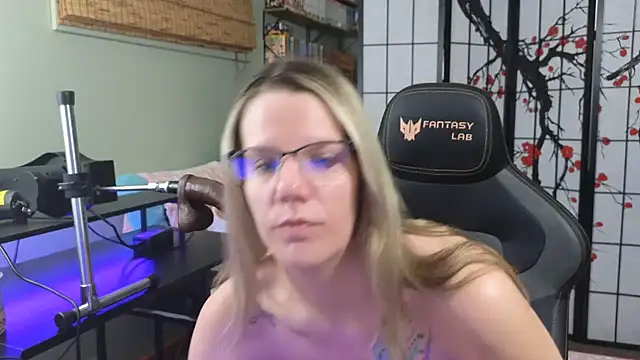 Sarahtineke online show from December 13, 2024, 6:16 pm