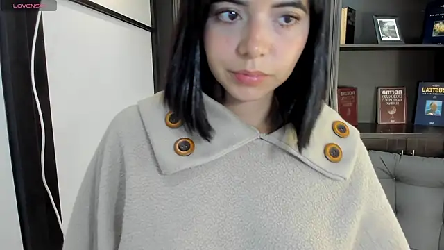 Snapshot of NicolRoss_ chatting on September 23, 2025, 12:45 pm NicolRoss  online show from September 23, 2025, 12:45 pm