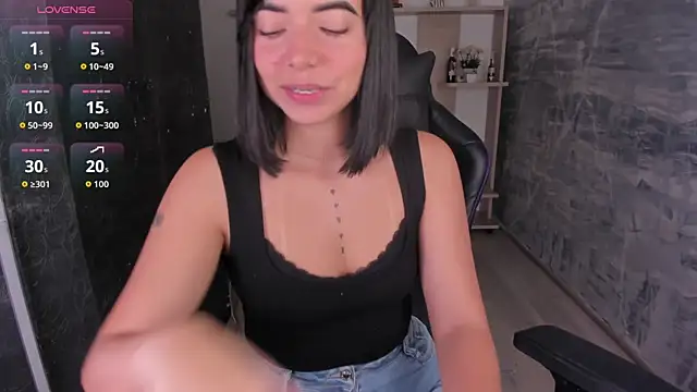 Snapshot of NicolRoss_ chatting on October 12, 2025, 1:01 pm NicolRoss  online show from October 12, 2025, 1:01 pm