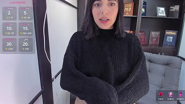 Snapshot of NicolRoss_ chatting on October 14, 2025, 12:06 pm NicolRoss  online show from October 14, 2025, 12:06 pm