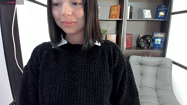 Snapshot of NicolRoss_ chatting on September 19, 2025, 12:53 pm NicolRoss  online show from September 19, 2025, 12:53 pm