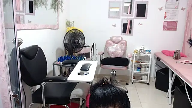 Snapshot of titsbiglovers chatting on October 1, 2025, 1:33 am titsbiglovers online show from October 1, 2025, 1:33 am