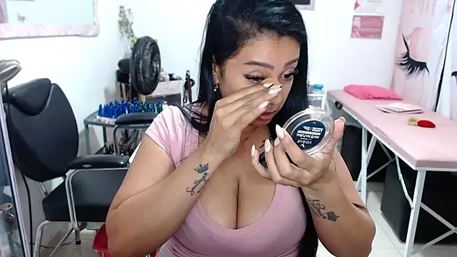 Snapshot of titsbiglovers chatting on September 24, 2025, 9:32 pm titsbiglovers online show from September 24, 2025, 9:32 pm