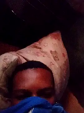 Snapshot of Lucaslonny09 chatting on November 9, 2025, 2:21 pm Lucaslonny09 online show from November 9, 2025, 2:21 pm