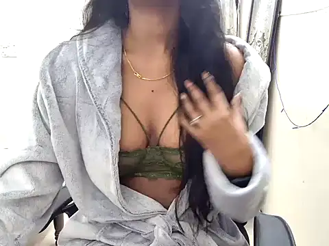 tanvi-00 online show from November 25, 2025, 6:19 pm