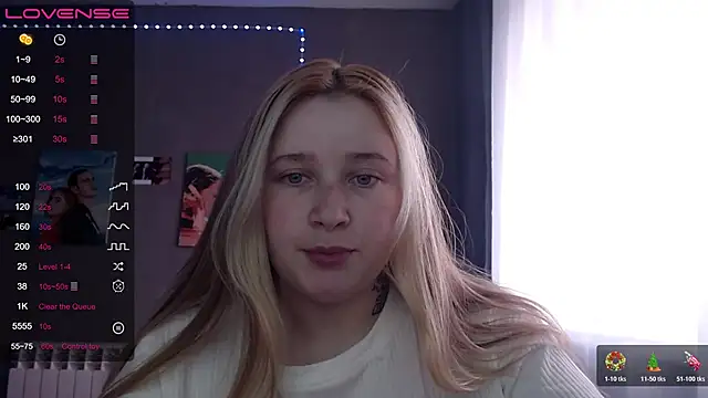 Snapshot of Light_Luna chatting on November 2, 2025, 8:08 am Light Luna online show from November 2, 2025, 8:08 am