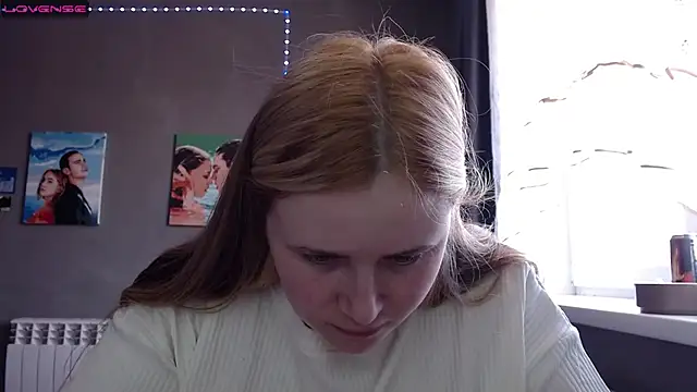 Snapshot of Light_Luna chatting on October 20, 2025, 5:31 am Light Luna online show from October 20, 2025, 5:31 am