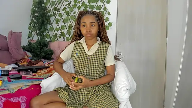 Snapshot of kimmysantoo chatting on February 26, 2025, 10:05 am kimmysantoo online show from February 26, 2025, 10:05 am