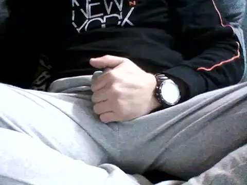 Snapshot of daky_86 chatting on November 3, 2025, 4:10 pm daky 86 online show from November 3, 2025, 4:10 pm