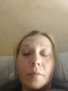 Snapshot of LeraSweet chatting on November 1, 2025, 9:19 pm LeraSweet online show from November 1, 2025, 9:19 pm