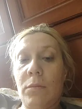 LeraSweet online show from May 14, 2026, 7:11 pm
