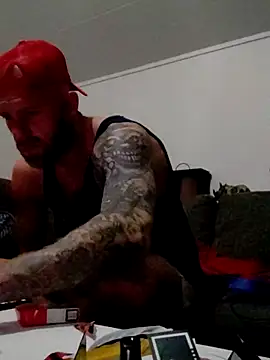 Snapshot of eltoulou chatting on March 4, 2025, 5:34 pm eltoulou online show from March 4, 2025, 5:34 pm