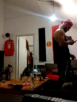 Snapshot of eltoulou chatting on February 11, 2025, 6:11 pm eltoulou online show from February 11, 2025, 6:11 pm