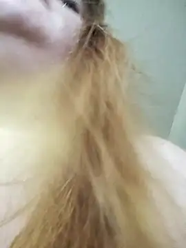 Snapshot of BeckiTooSweet chatting on February 22, 2025, 5:46 pm BeckiTooSweet online show from February 22, 2025, 5:46 pm