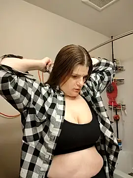 Snapshot of BeckiTooSweet chatting on January 24, 2025, 8:11 pm BeckiTooSweet online show from January 24, 2025, 8:11 pm