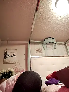 Snapshot of BeckiTooSweet chatting on March 13, 2025, 1:07 pm BeckiTooSweet online show from March 13, 2025, 1:07 pm