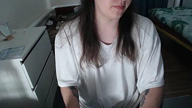 EvaMiron online show from September 21, 2025, 12:10 pm