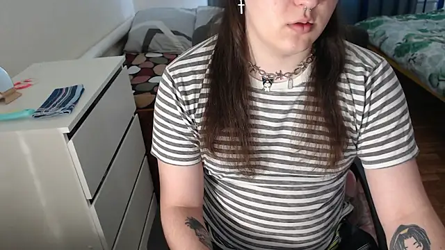 EvaMiron online show from February 8, 2026, 10:02 am