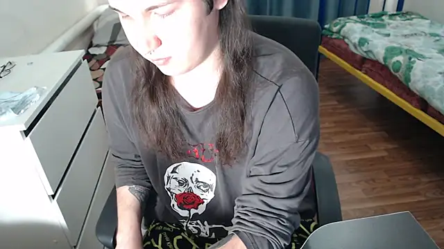 EvaMiron online show from October 3, 2025, 12:28 pm