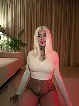 bambixboo online show from February 17, 2026, 10:29 pm