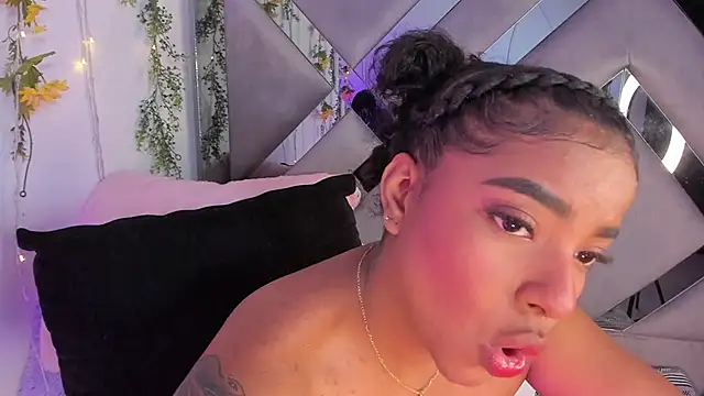 Iris hott1 online show from March 16, 2025, 4:41 am