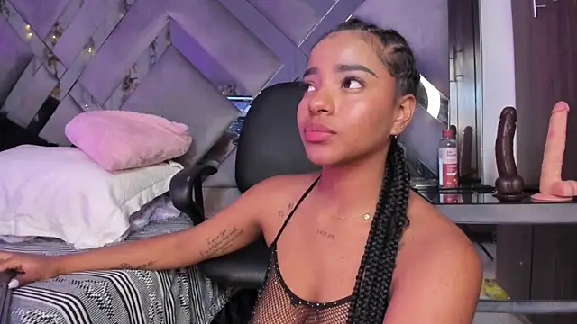 Iris hott1 online show from January 17, 2025, 3:01 am