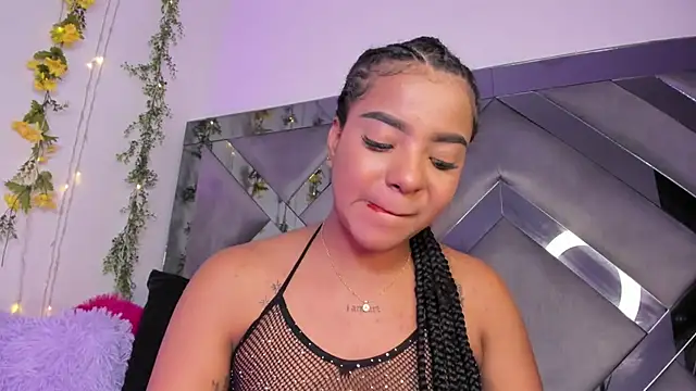 Iris hott1 online show from January 16, 2025, 2:41 am