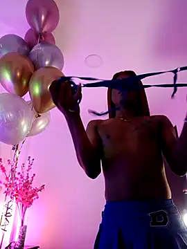 Snapshot of Elektra_Queen chatting on September 25, 2025, 12:55 pm Elektra Queen online show from September 25, 2025, 12:55 pm